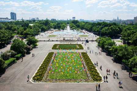 Парк Горького: отдых, искусство и развлечения в центре Москвы