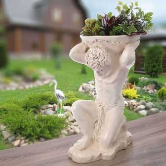 Садовые декорации: как использовать статуи и фигуры